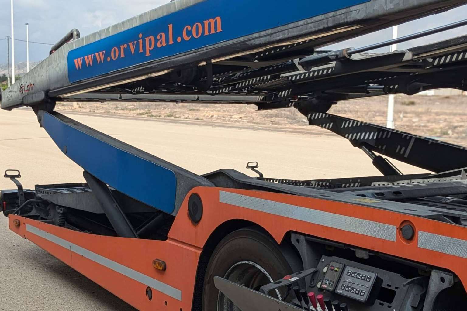 Innovación y eficiencia en el transporte de vehículos en Europa, el modelo logístico de Orvipal