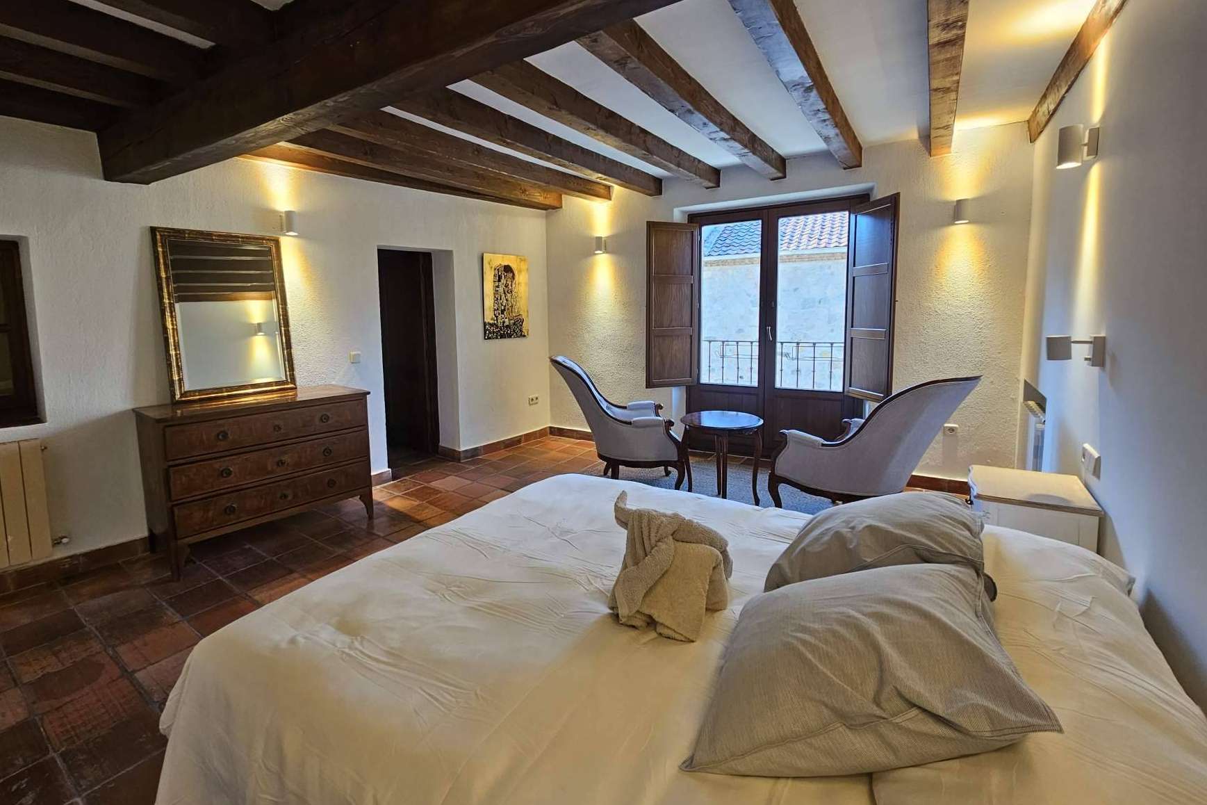 Turismo con identidad; alojamiento rural y cocina castellana en Pedraza