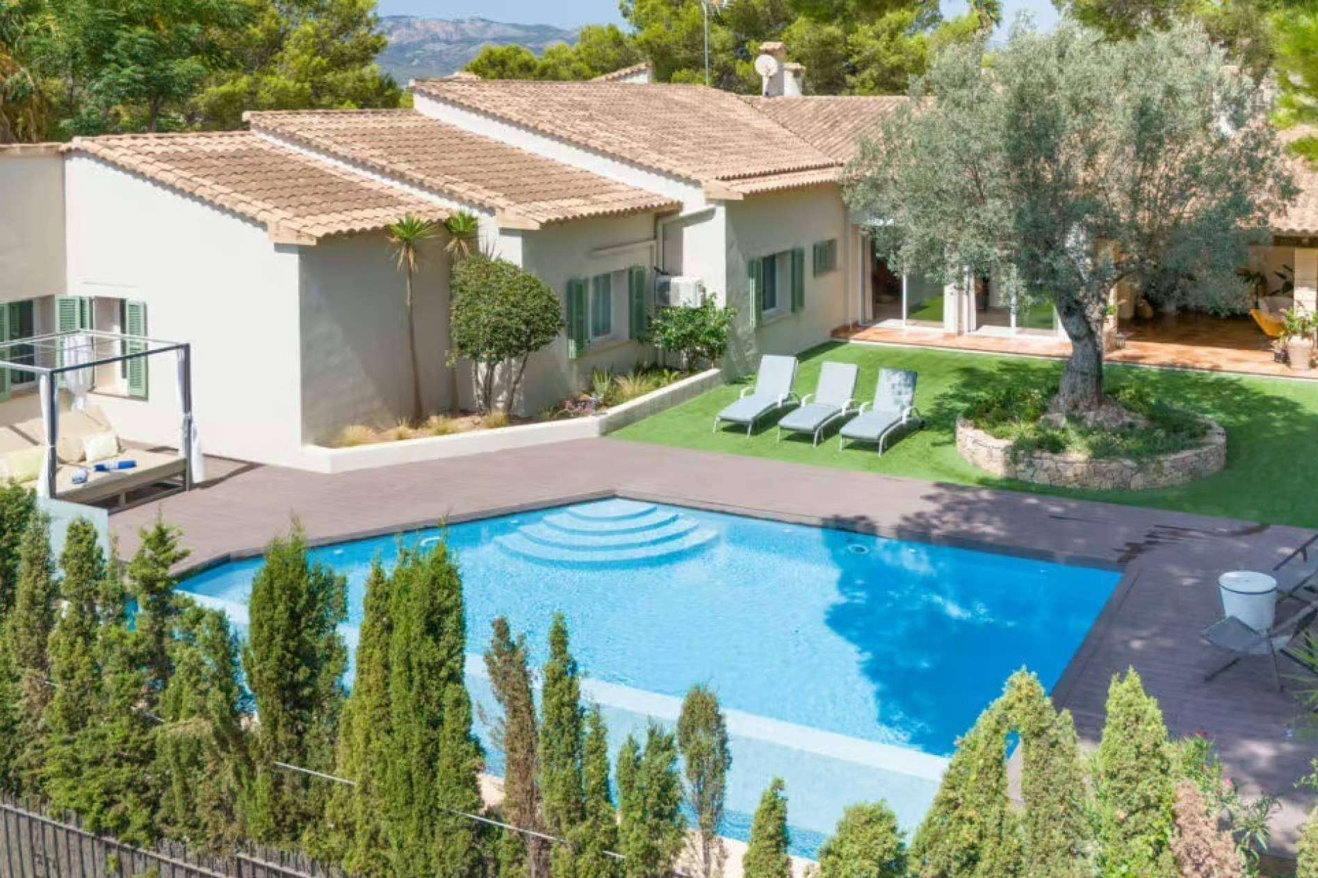 Santa Ponça consolida su atractivo en el mercado inmobiliario de lujo, según expertos de Lovian Properties