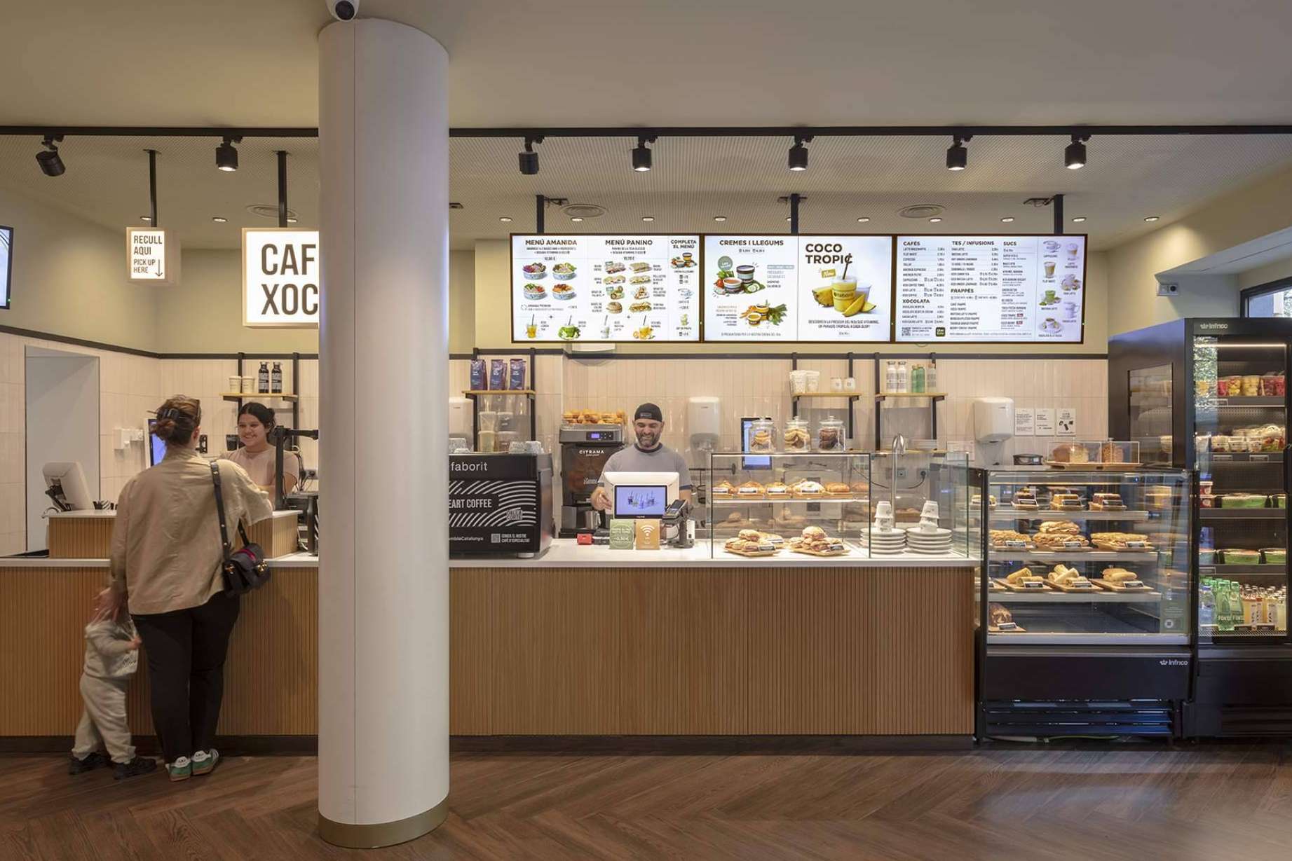 El impacto del interiorismo estratégico de INDAStudio en los negocios comerciales de Barcelona