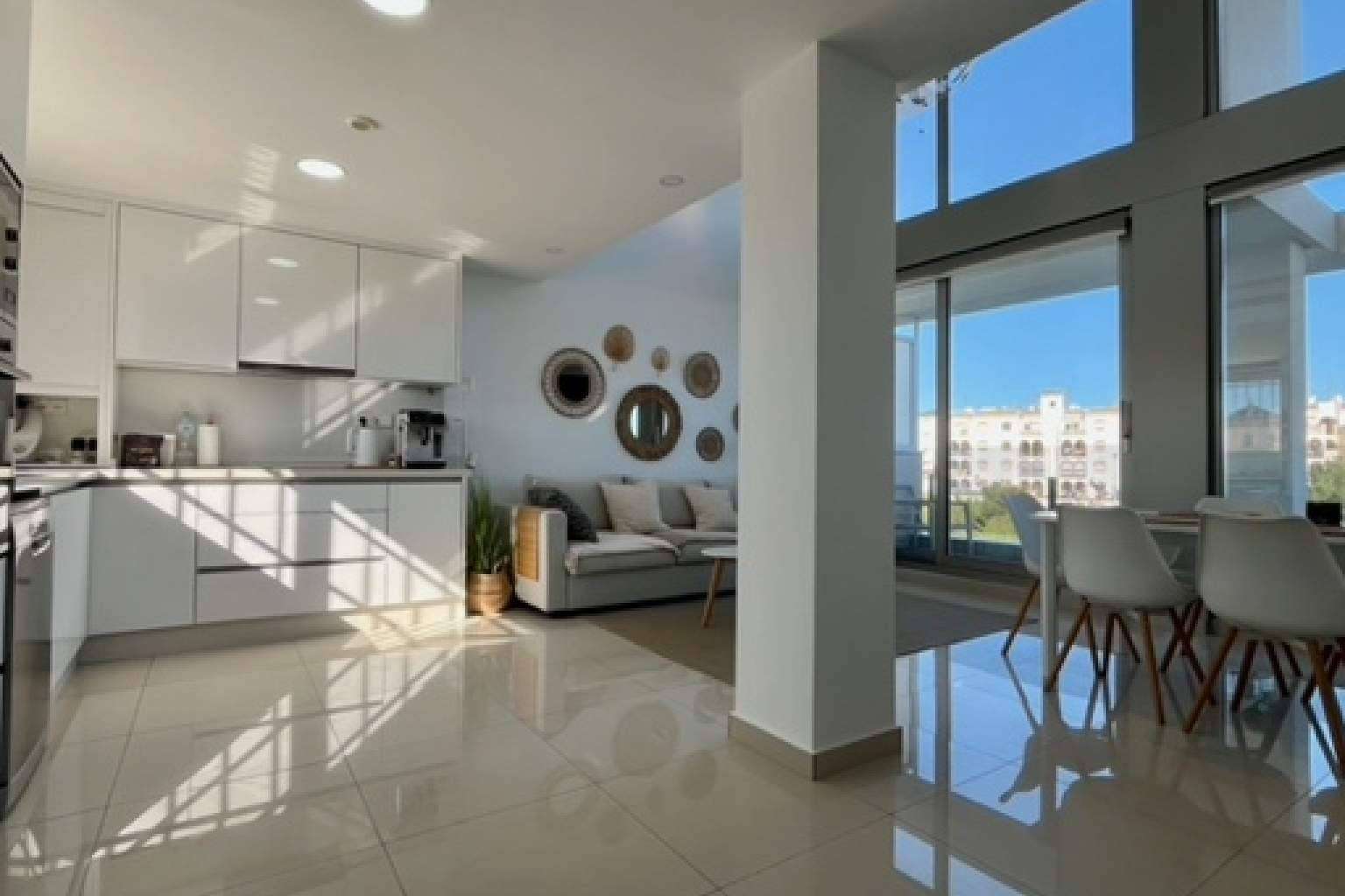 Azul Villa consolida su liderazgo en la compra de propiedades en la Costa Blanca para clientes polacos