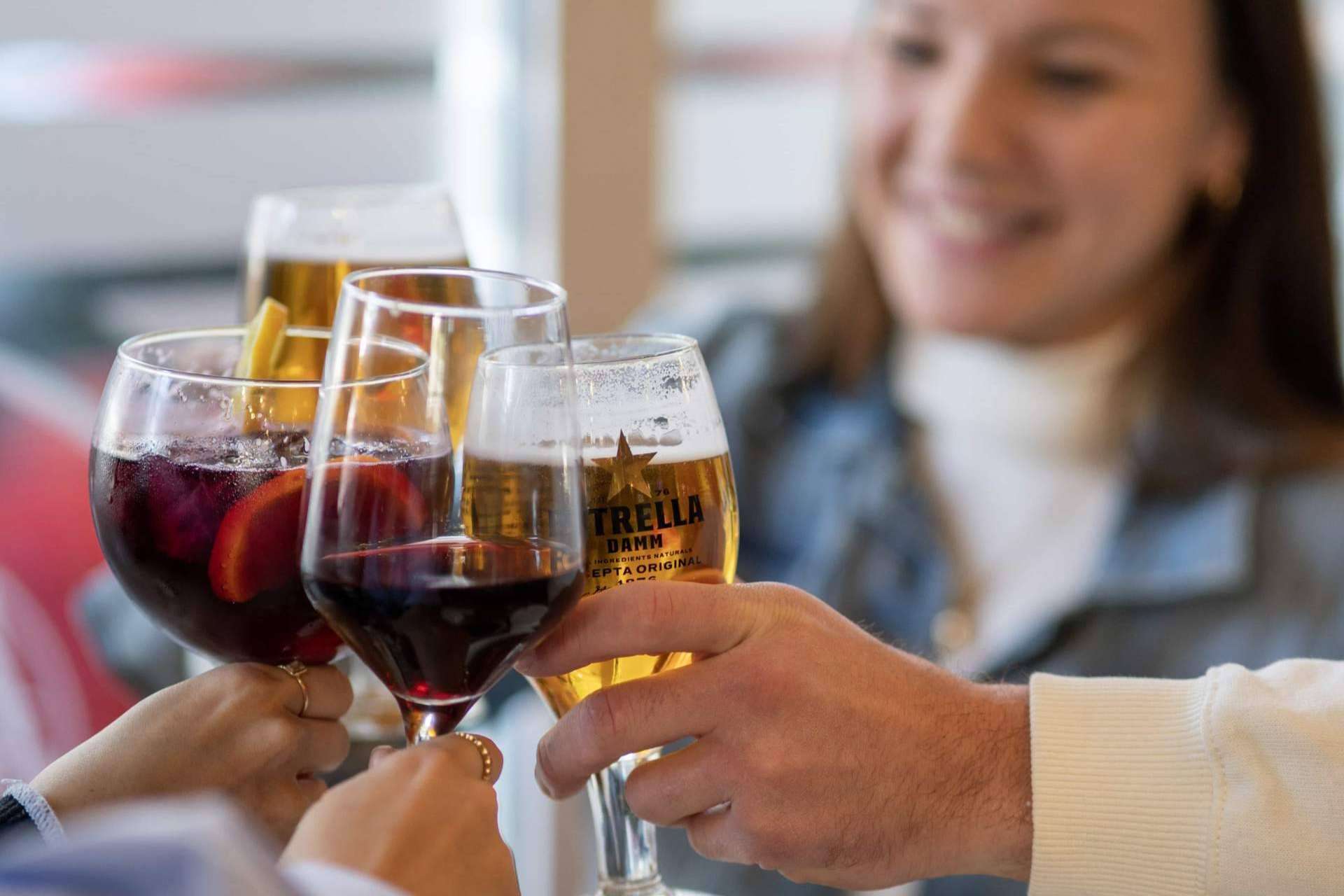 Pasa Tapas, el restaurante abierto hasta tarde en Barcelona con cocina disponible hasta las 3 a.m.