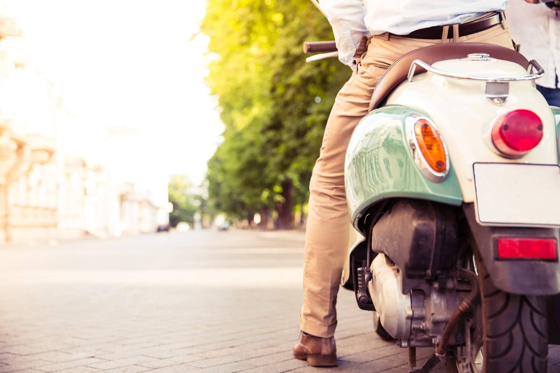 Cómo sacarse los carnets de moto A1 o A2 en Madrid