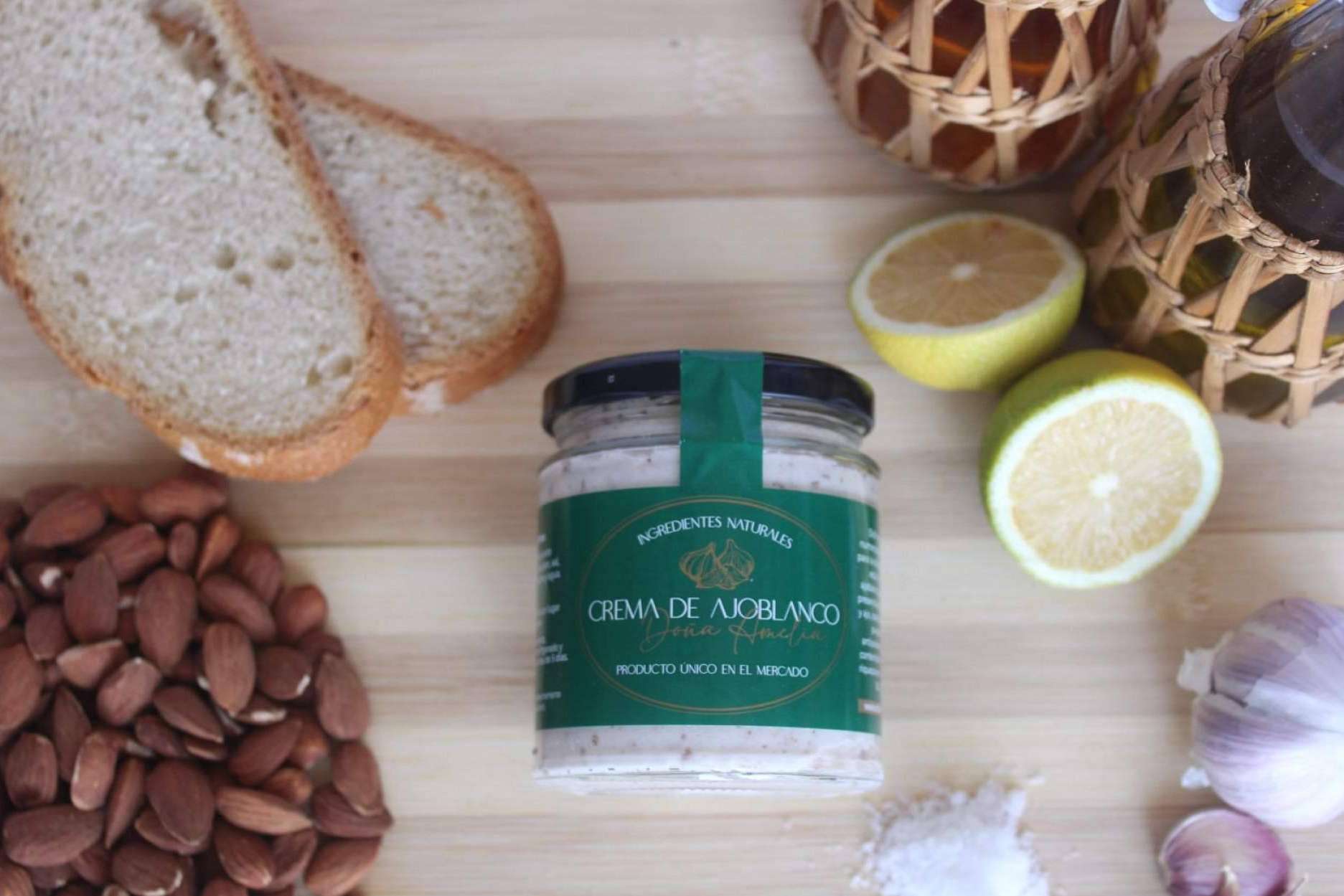 Producto local, receta histórica; el ajoblanco artesanal malagueño gana presencia
