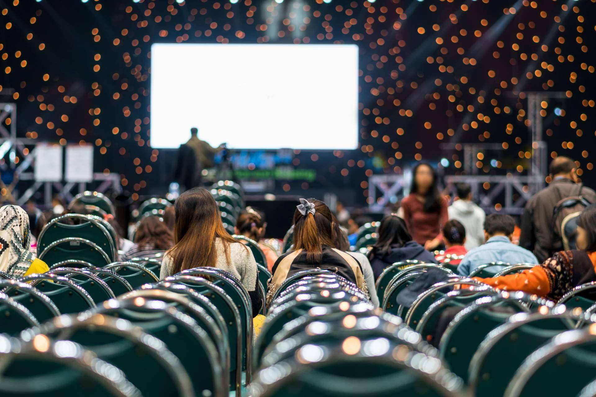 La experiencia de AB Grupo la posiciona como agencia de azafatas para eventos de alto nivel