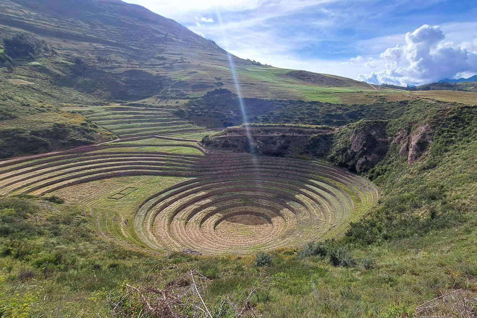 Las salineras de Maras, un enclave ancestral del Valle Sagrado que conecta historia y sostenibilidad