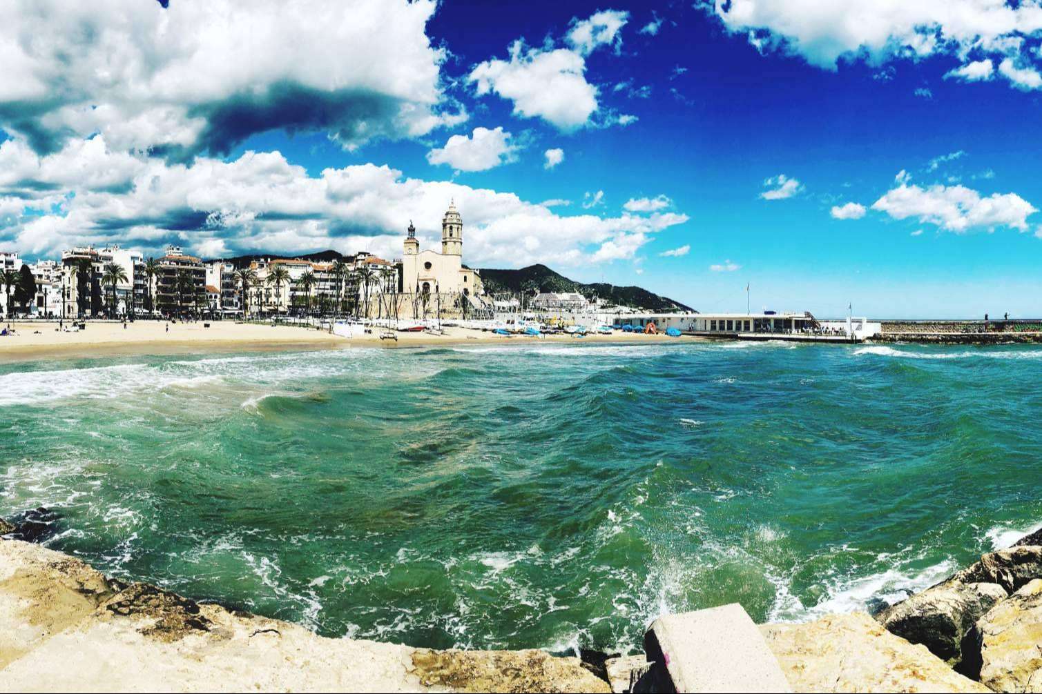 La Clau Élite se distingue en el mercado inmobiliario de lujo en Sitges con más de 40 años de experiencia