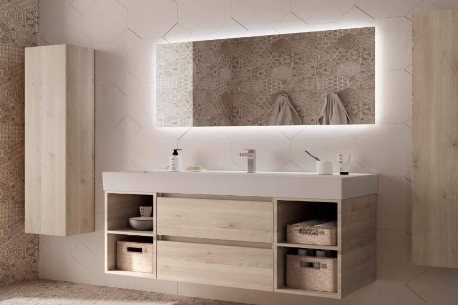 Reformas con criterio, muebles de baño con lavabo y espejo para optimizar espacio, diseño y almacenamiento