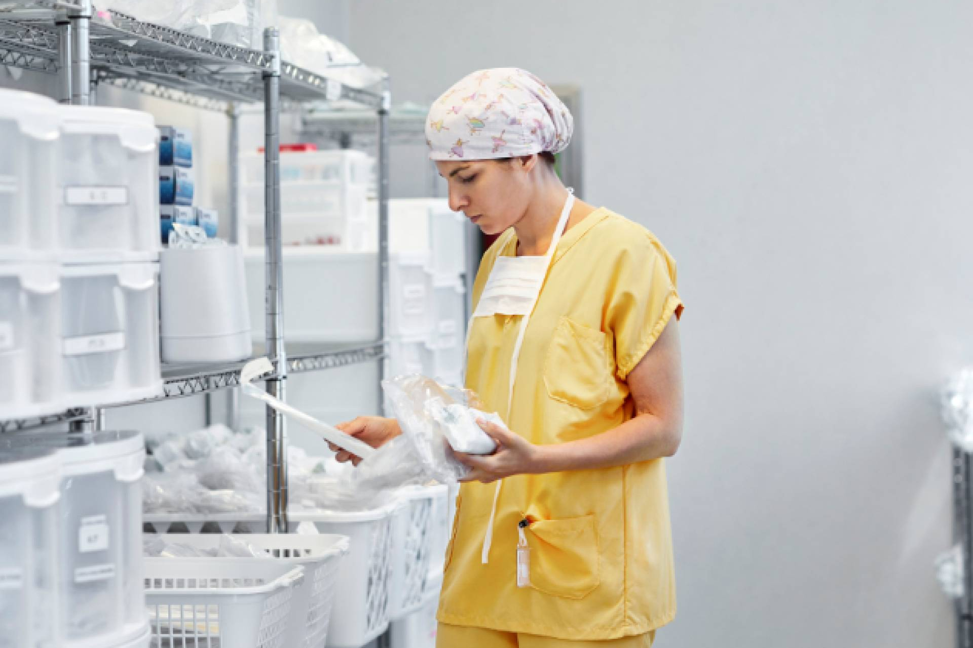 Cómo anticipar el abastecimiento de material sanitario en temporada alta
