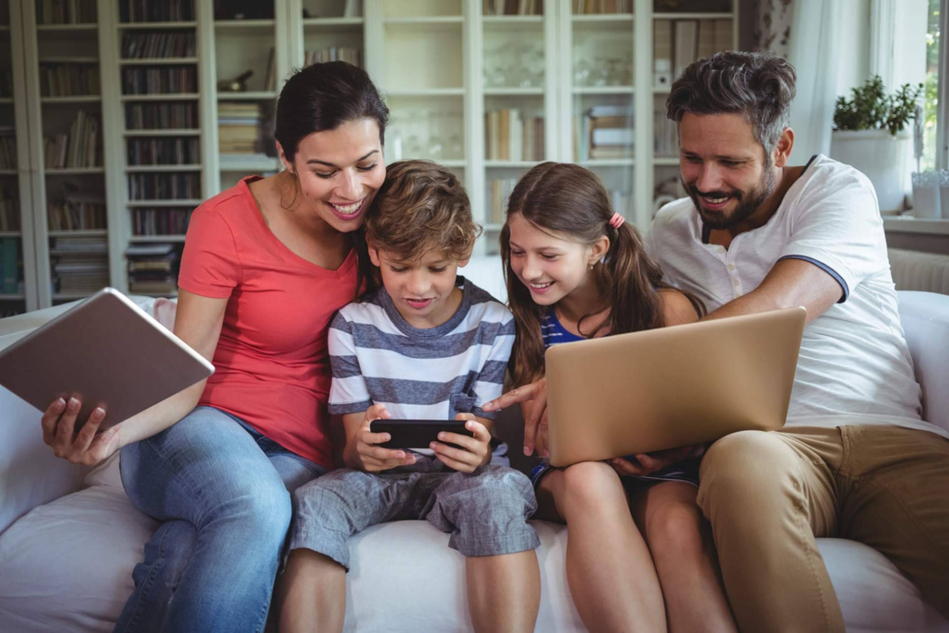 Editorial Sentir publica 'Emociones familiares', un manual esencial para fortalecer la salud emocional familiar