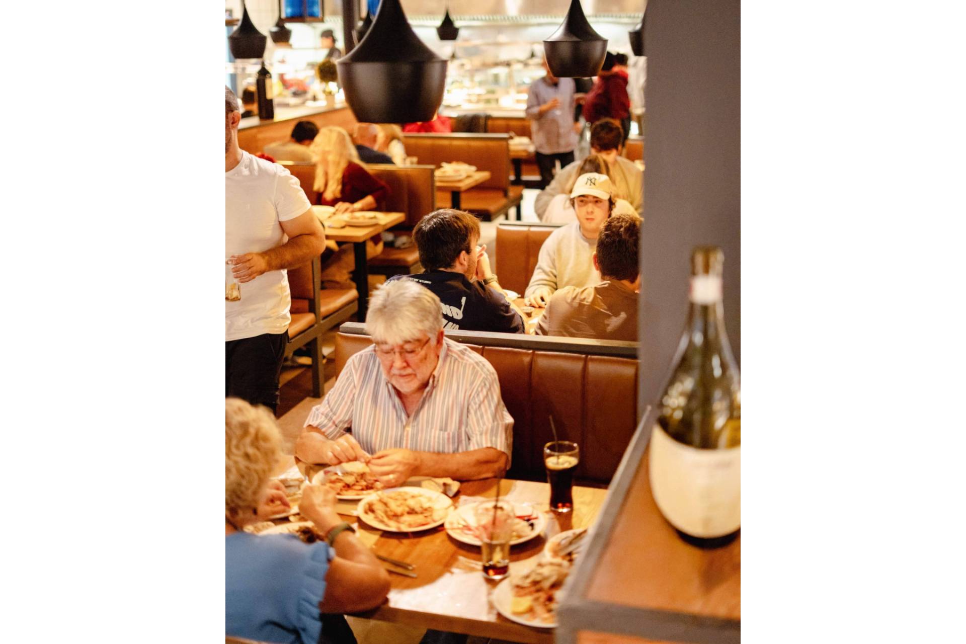 Colonial Buffet cumple 15 años como referente de la cocina internacional en la Comunidad Valenciana