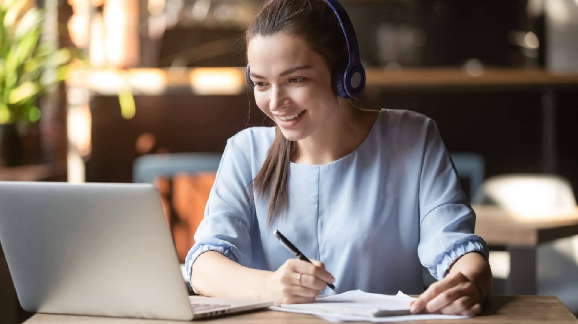Unas de las mejores academias de inglés en Madrid en 2025, formación flexible y certificaciones oficiales