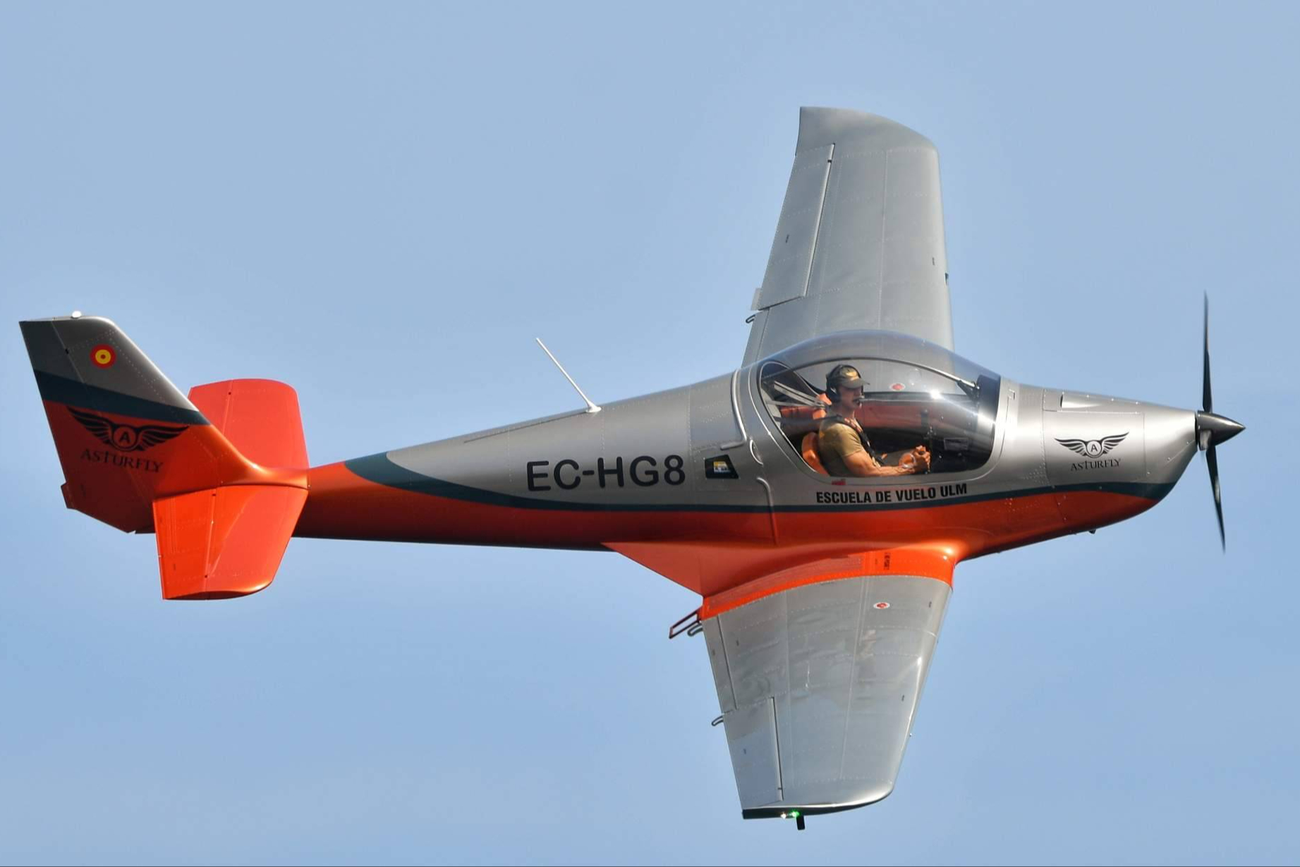 Volar para crecer, el curso piloto de ultraligero de Asturfly combina formación y bienestar emocional