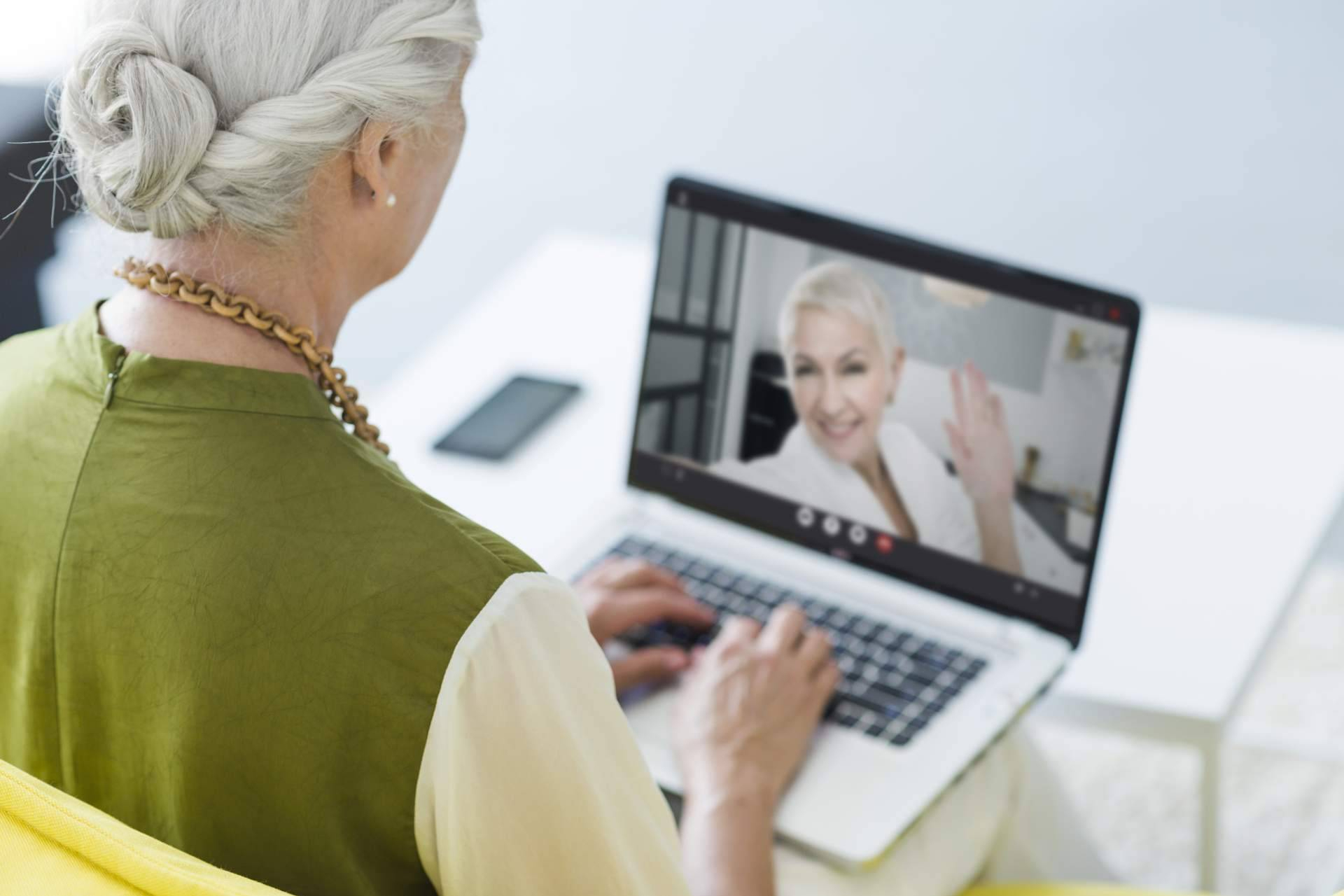 Canal Sénior retoma sus sesiones de diálogo para promover espacios de conversación entre mayores de 55 años