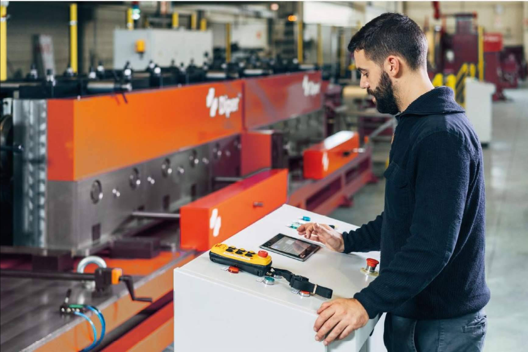 Líneas de perfilado a medida con monitorización avanzada; Diper Maquinaria eleva el estándar industrial