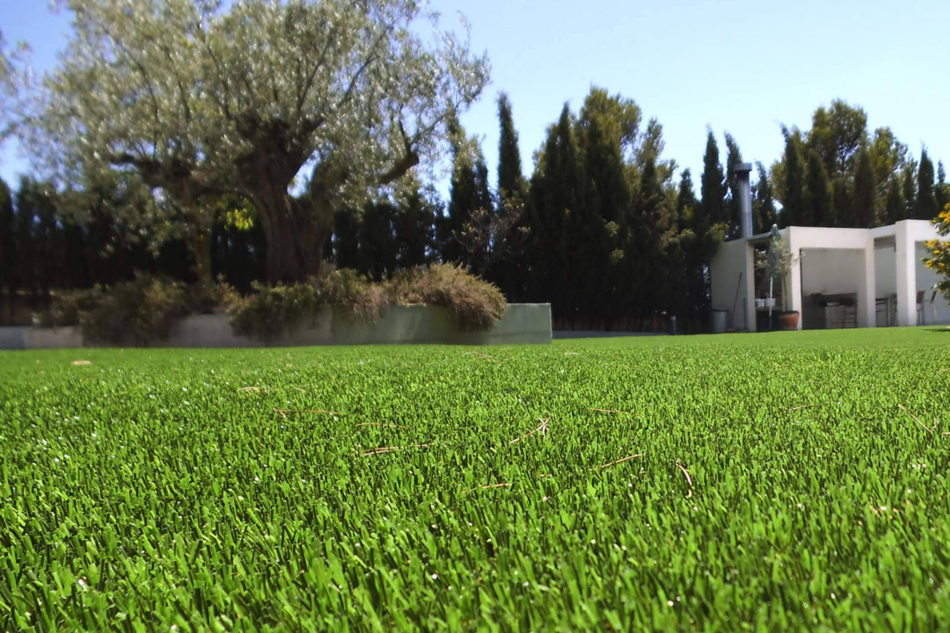 Albergrass refuerza su apuesta por los instaladores con un modelo integral para profesionales del césped