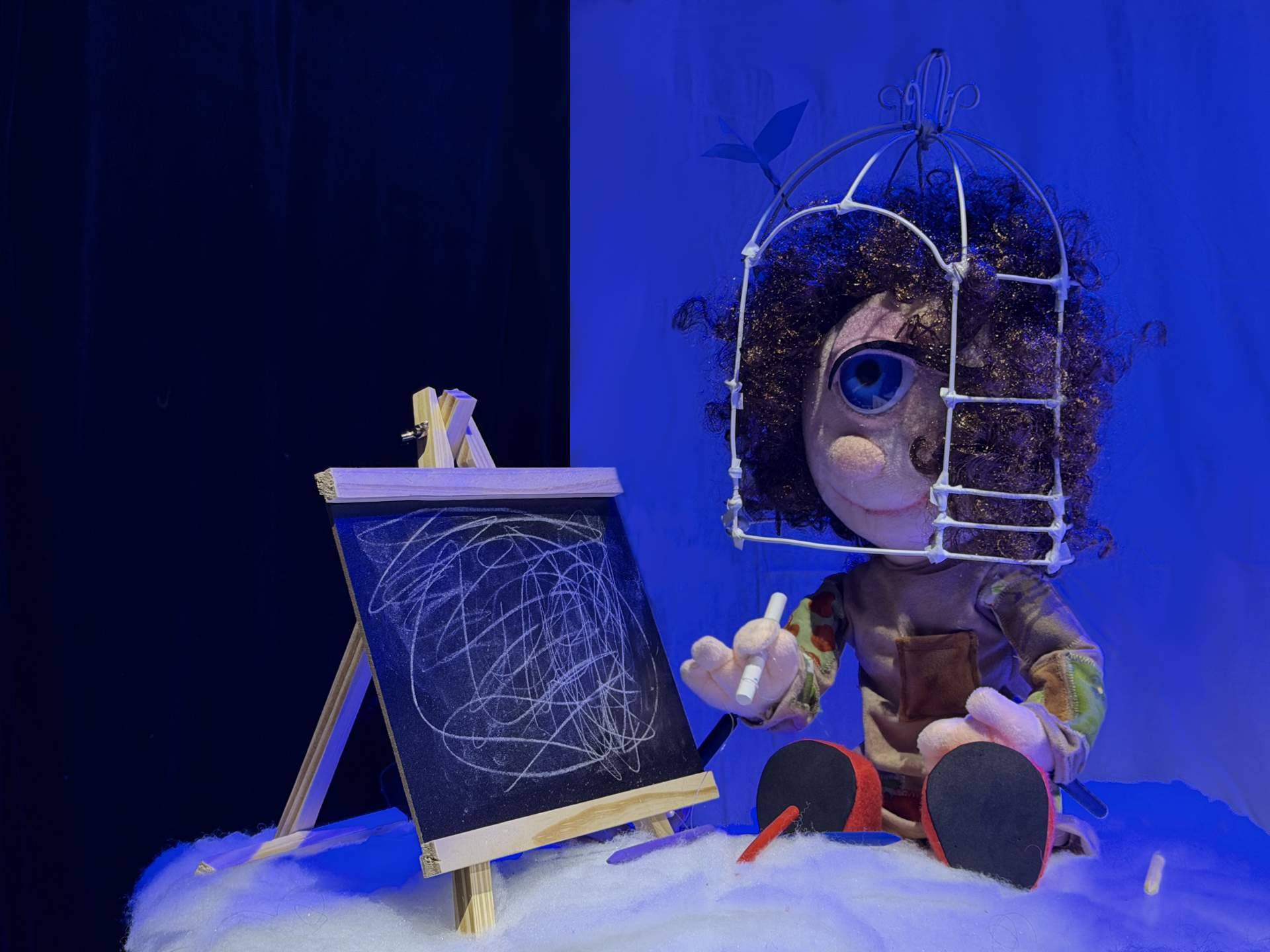 Bolina Títeres presenta 'Pajarillos en la Cabeza', un viaje escénico sobre la neurodiversidad