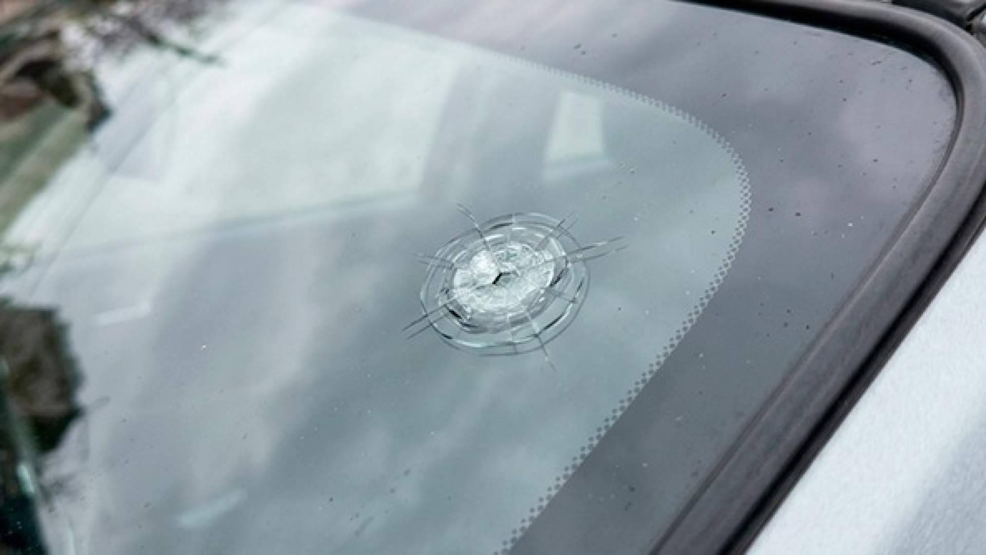 Ralarsa lleva el espíritu del fútbol a la carretera con una campaña de verano para revisar y reparar luna