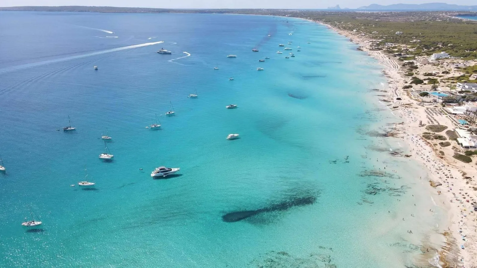 El auge de las escapadas de un día consolida un nuevo perfil de viajero de Formentera
